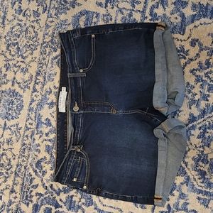 Torrid sz 18 denim blue shorts